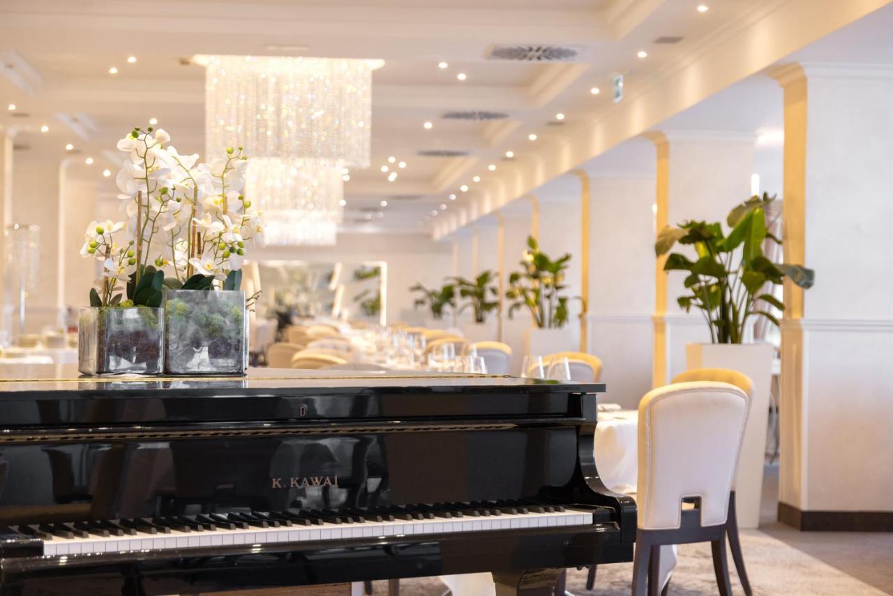 Hotel Sporting Rimini Eksteriør billede