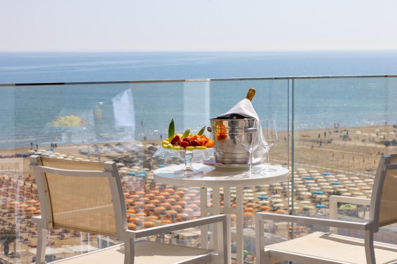 Hotel Sporting Rimini Eksteriør billede