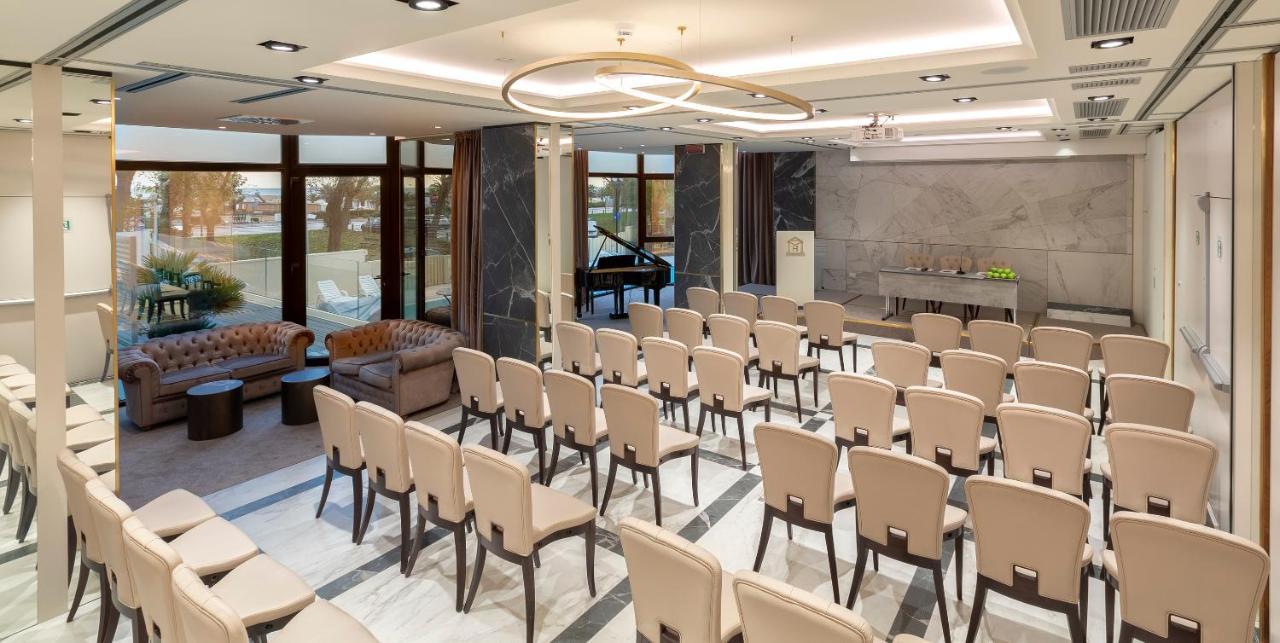 Hotel Sporting Rimini Eksteriør billede